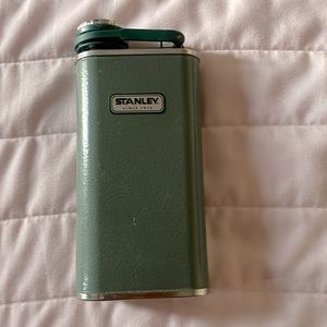 Stanley fask to add to your Stanley collection.